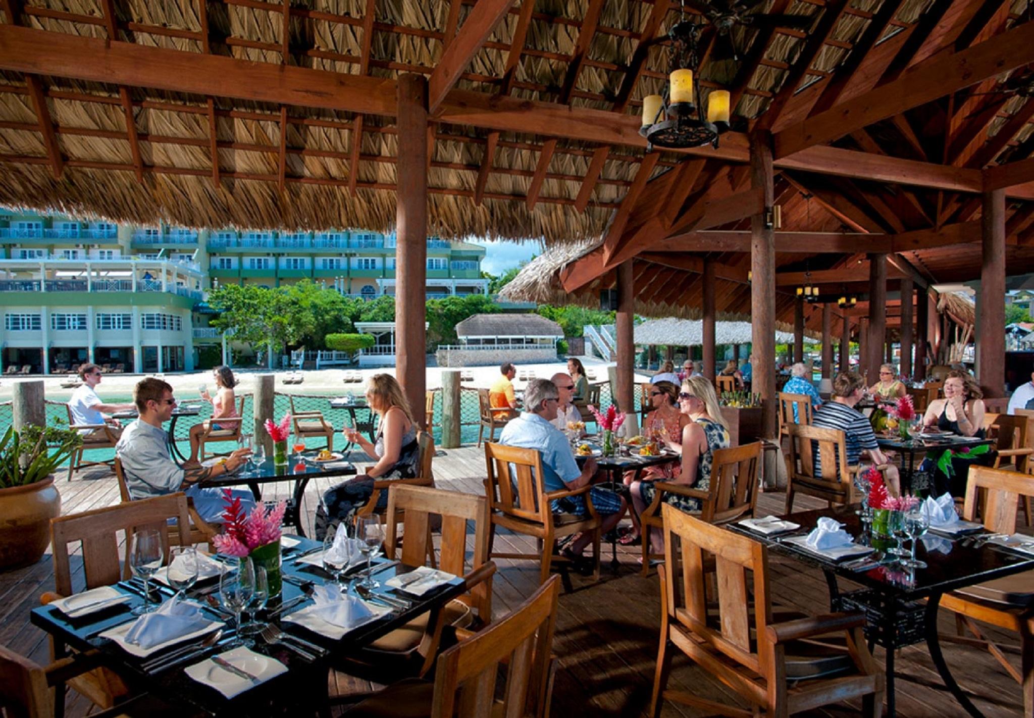 Sandals Ochi Beach Resort All Inclusive (Adults Only) 奥乔里奥斯 外观 照片